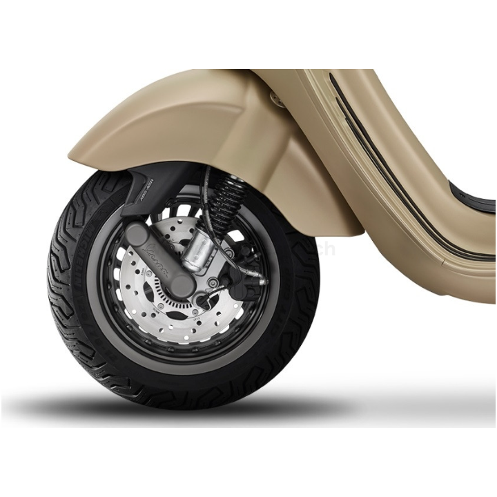 Vespa 946 "Dragon"