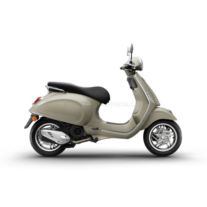 Location Vespa GTS 125 RST E5+ Beige Avvolgente | Casa Vespa