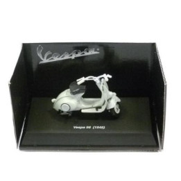 Miniature 1:32 Vespa 98 de 1946
