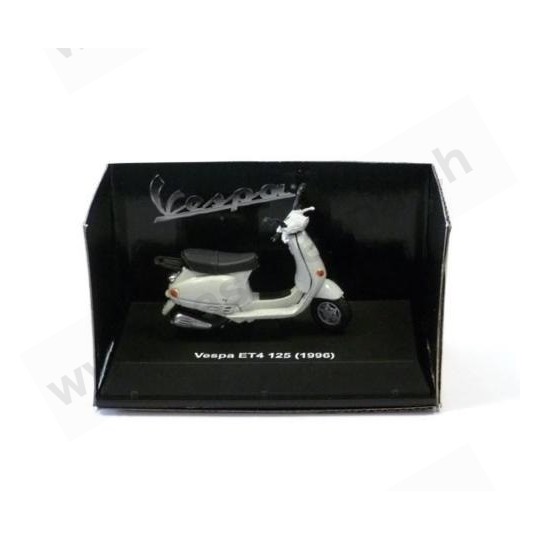 Miniature 1:32 Vespa ET4...